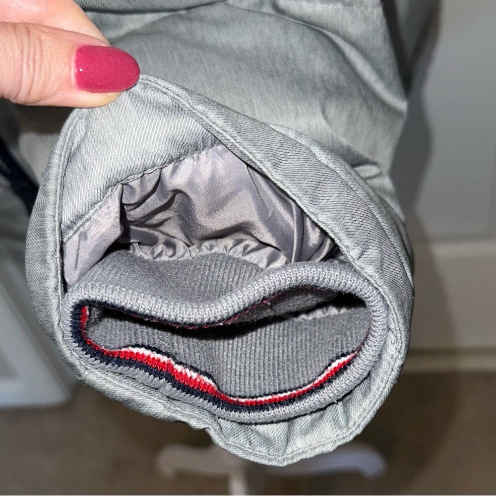 Tommy Hilfiger Men's Light Gray Puffer Jacket - Excellent barely used condition! - Picture 12 of 13